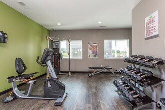 Walnut Lake Apartments photo'