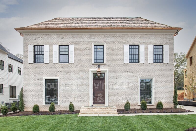 Foto principal - 5024 Gilchrist Rd