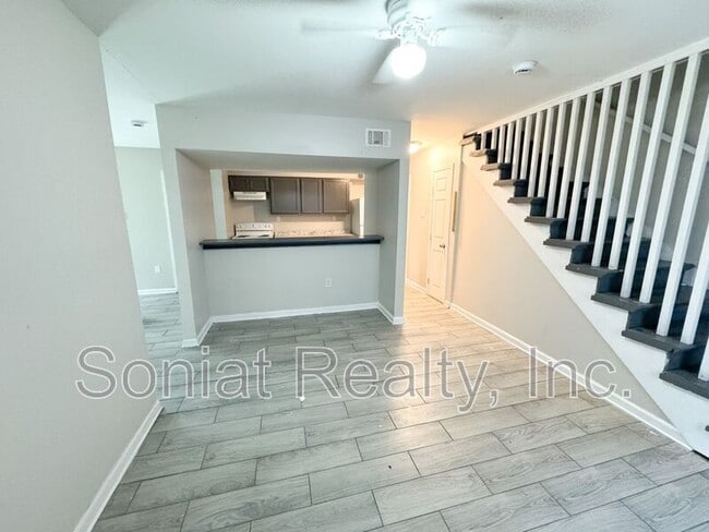 Building Photo - 7721 S Coronet Ct