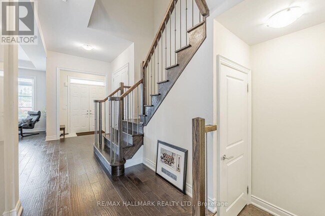 Building Photo - 7 Calamint Ln