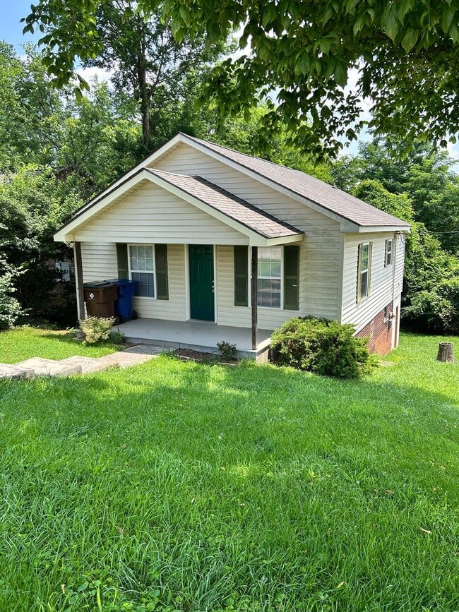 Building Photo - 1702 High Ave
