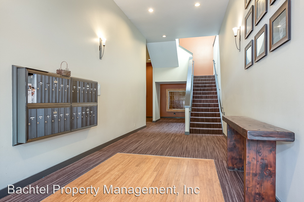 Building Photo - Studio, 1 bath  - 5403 Ballard Ave. N.W.