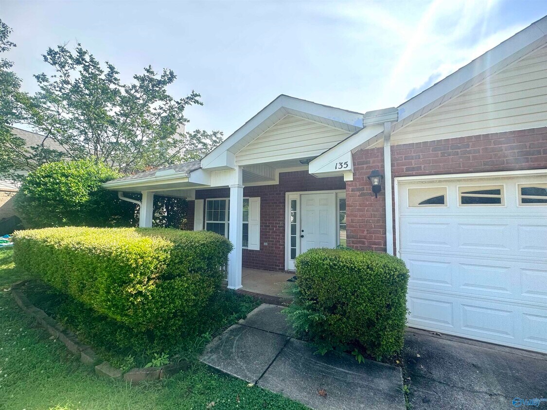 Foto principal - 135 Bremerton Dr SW
