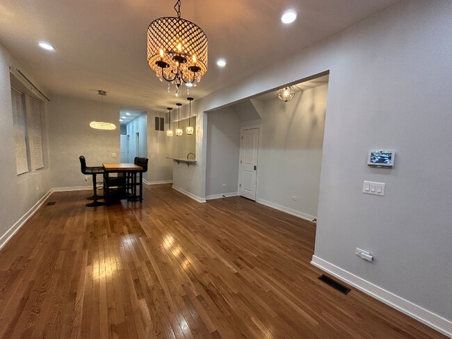 Foto del edificio - 6744 S St Lawrence Ave