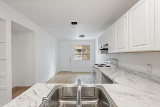 Building Photo - 1010 Bird Creek Dr