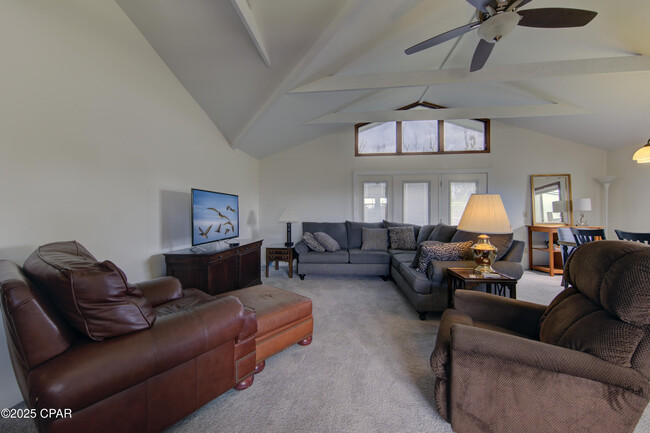 Building Photo - 404 Colorado Dr
