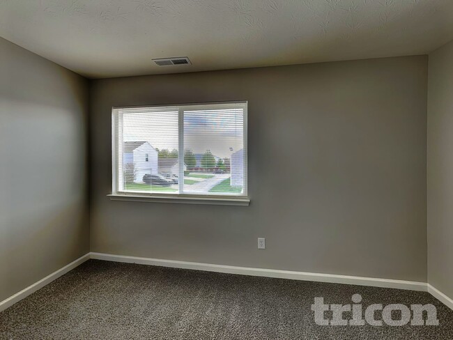 Building Photo - 2391 Bristol Dr