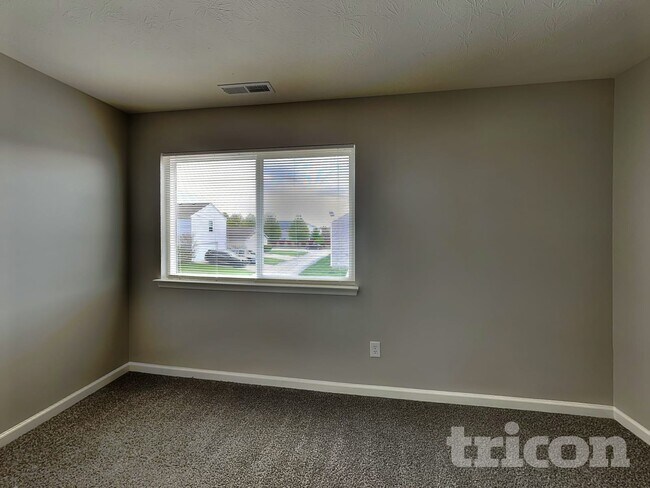 Foto del edificio - 2391 Bristol Dr