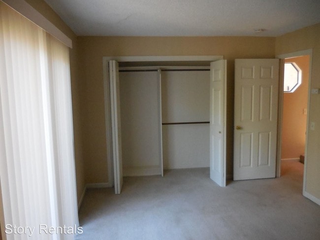 Building Photo - 3 br, 2 bath House - 7785 Sierra Drive