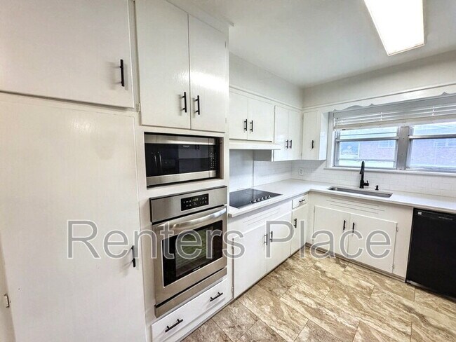 Foto del edificio - 1738 S 74th Ave E