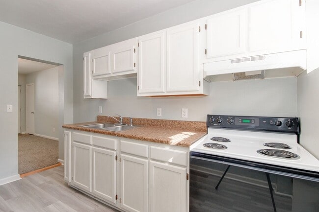 Foto del edificio - 1443 W 40th St