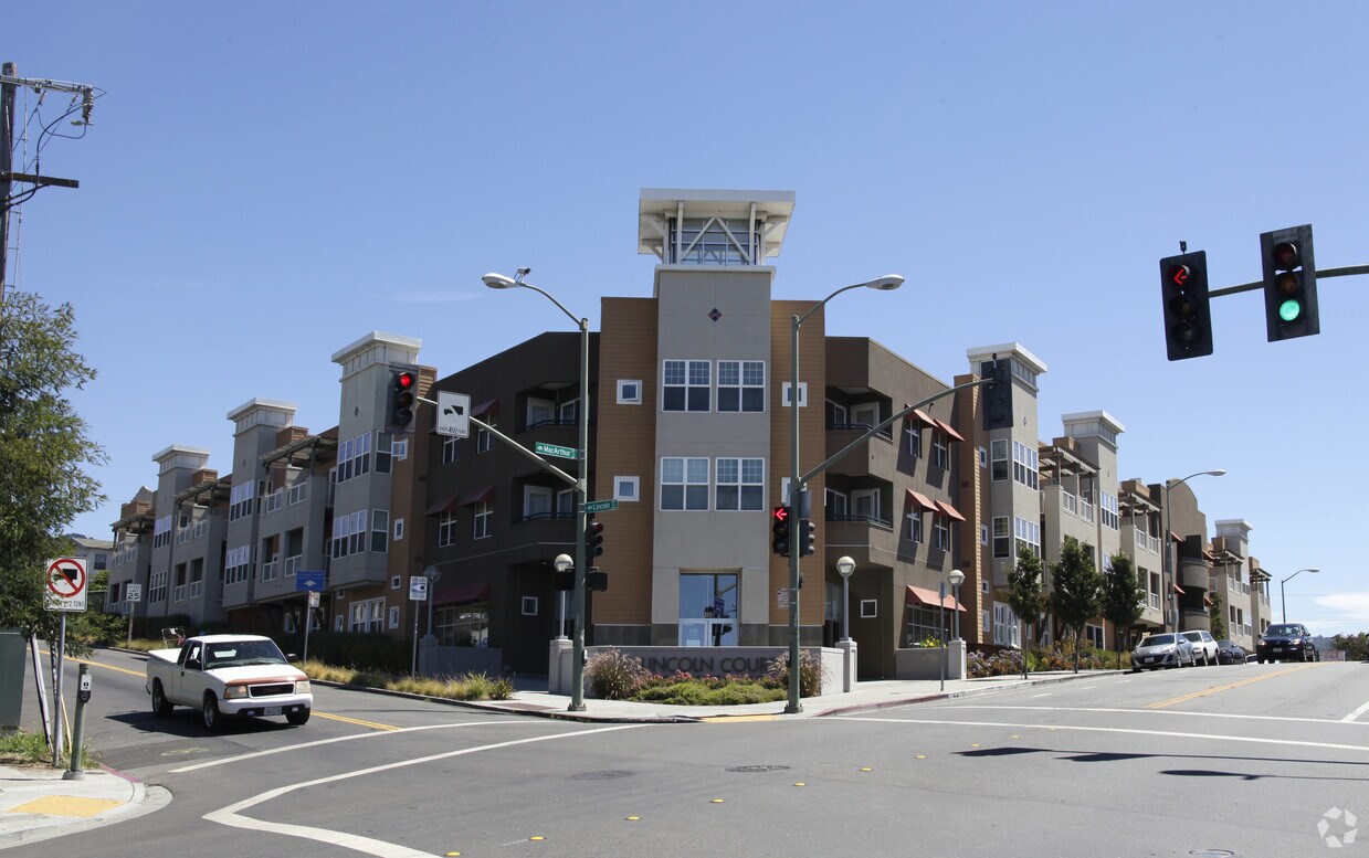 Foto del edificio - Lincoln Court Senior Apartment