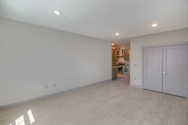 Building Photo - Provident Place