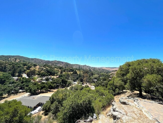 Building Photo - 15460 Weather Rock Way