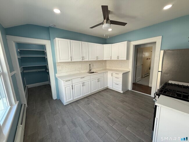 Building Photo - 1921 North Ave