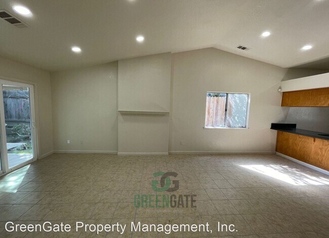 Foto del edificio - 3 br, 2 bath House - 504 Blue Canyon Dr