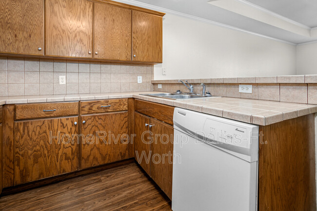 Building Photo - 204 Paschall Blvd