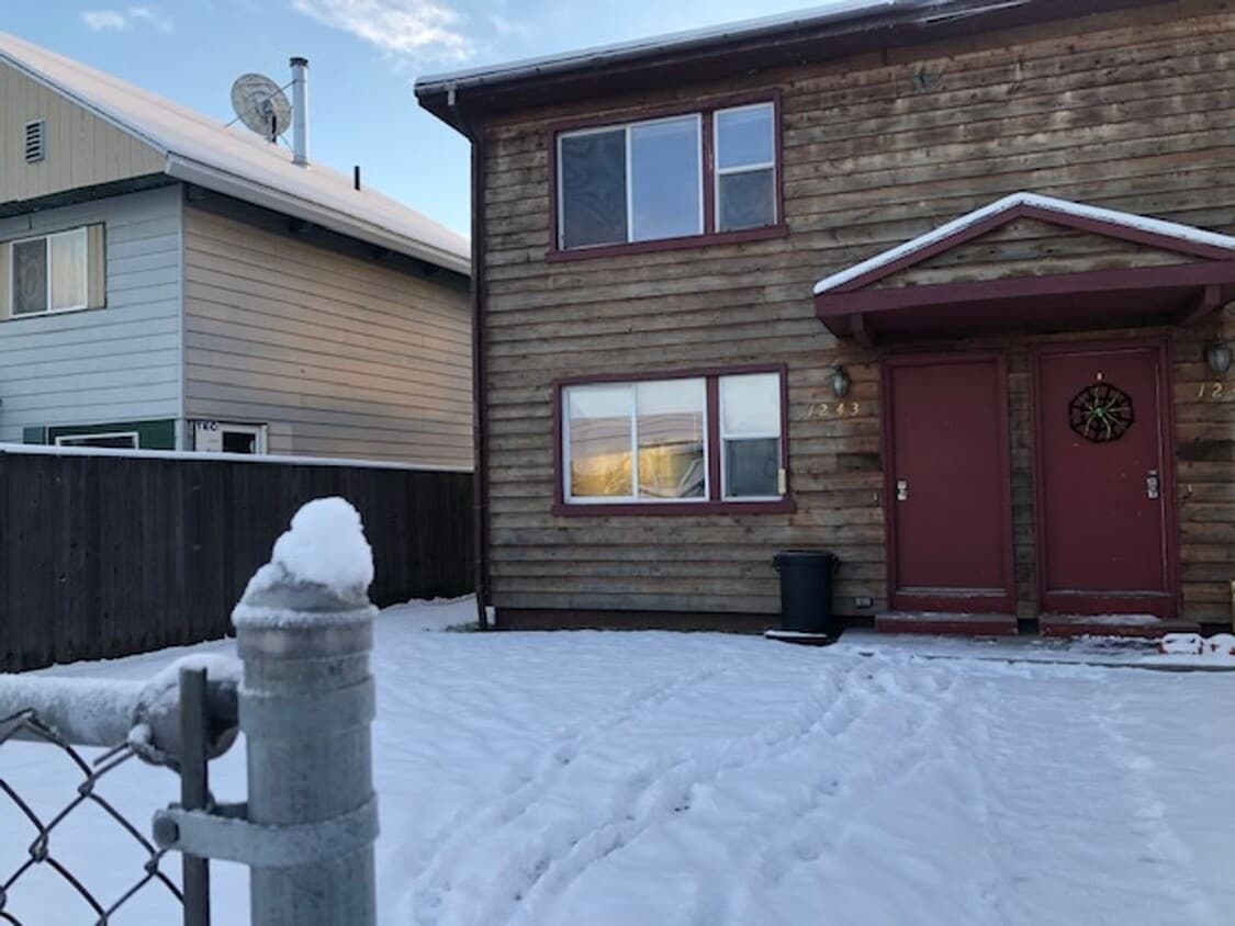 Primary Photo - Kennicott Ave