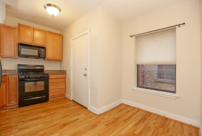 Foto del edificio - 925 W Sunnyside Ave