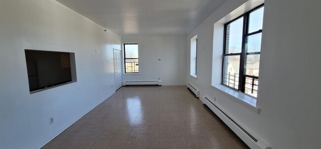 Foto del edificio - 99 Rutgers Ave