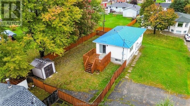 Photo du bâtiment - 450 McLean St