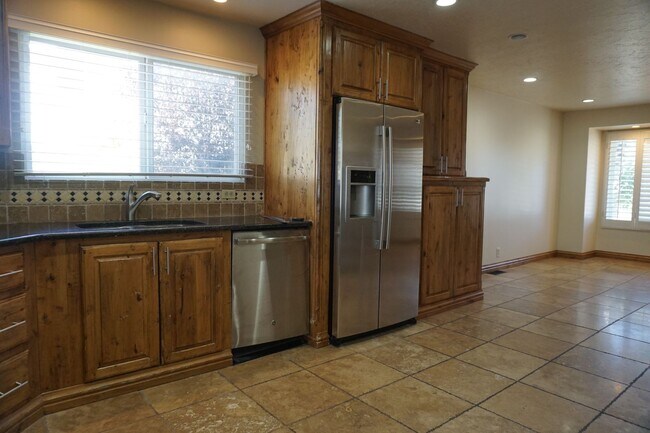 Building Photo - 3741 W 8850 S