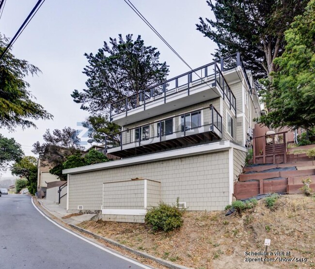 Foto del edificio - 822 Humboldt Rd