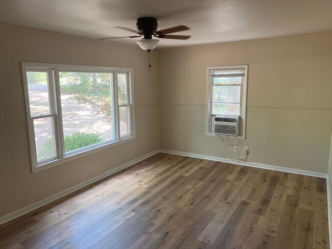Foto del edificio - Cute & Comfy 2 bedroom 1 bathroom