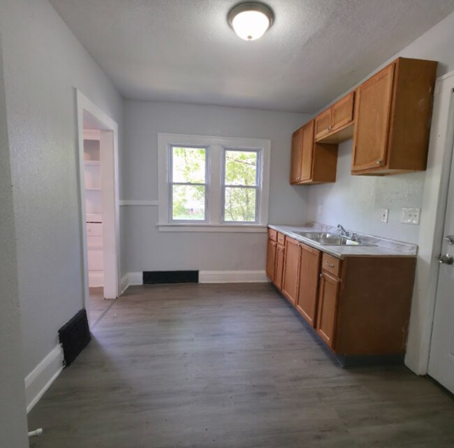 Foto del edificio - 3625 E 153rd St