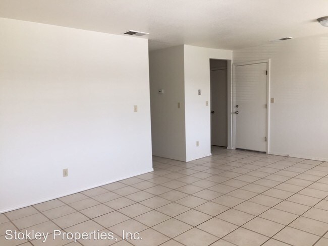 Building Photo - 127 Pasco Dr
