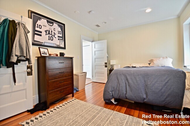 Foto del edificio - 1616 Beacon St