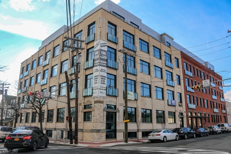 Primary Photo - 274 Lafayette St