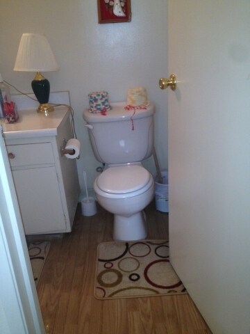 Interior III - 3875 Royal Crest St