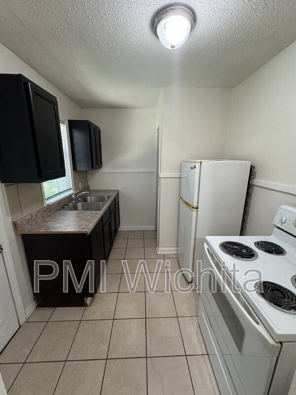 Foto del edificio - 636 S Hydraulic Ave