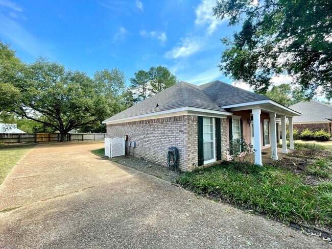 Foto del edificio - 3/2 Available for Rent in Madison! Cobbles...