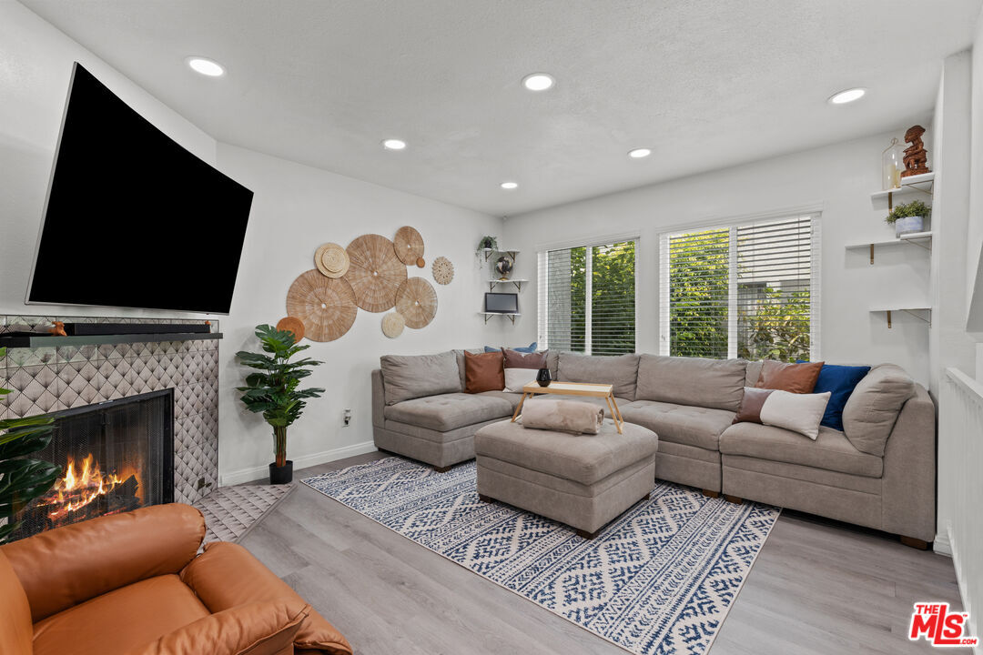 Foto principal - 15305 Berendo Ave