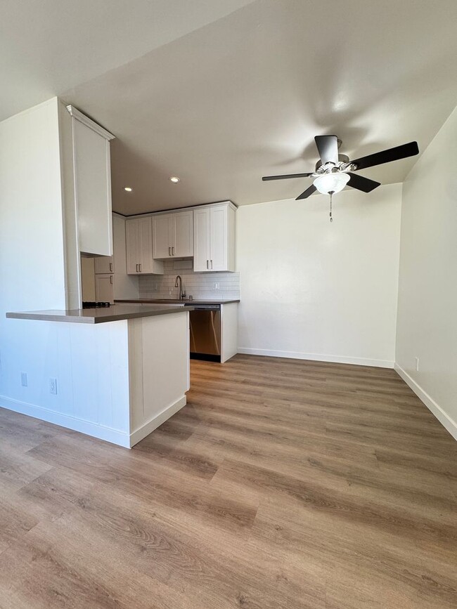 Foto del interior - 4327 Inglewood Blvd