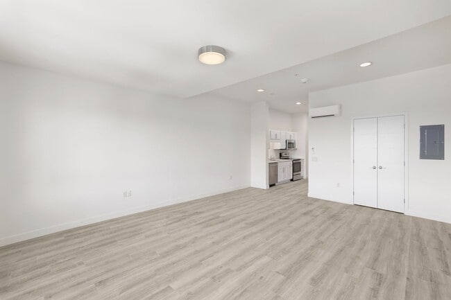 Interior Photo - 375 North Avenue -Sunset House