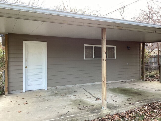 Foto del edificio - 2633 Oakley Ave 3BR/1BA (Kettering)