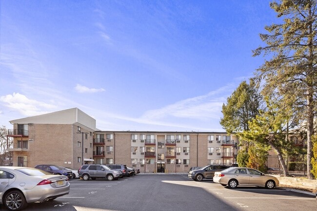 Building Photo - Nutley Crossings