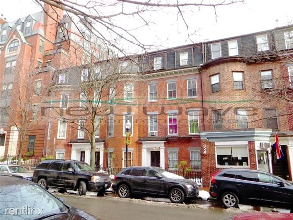 Building Photo - 61 Clarendon St
