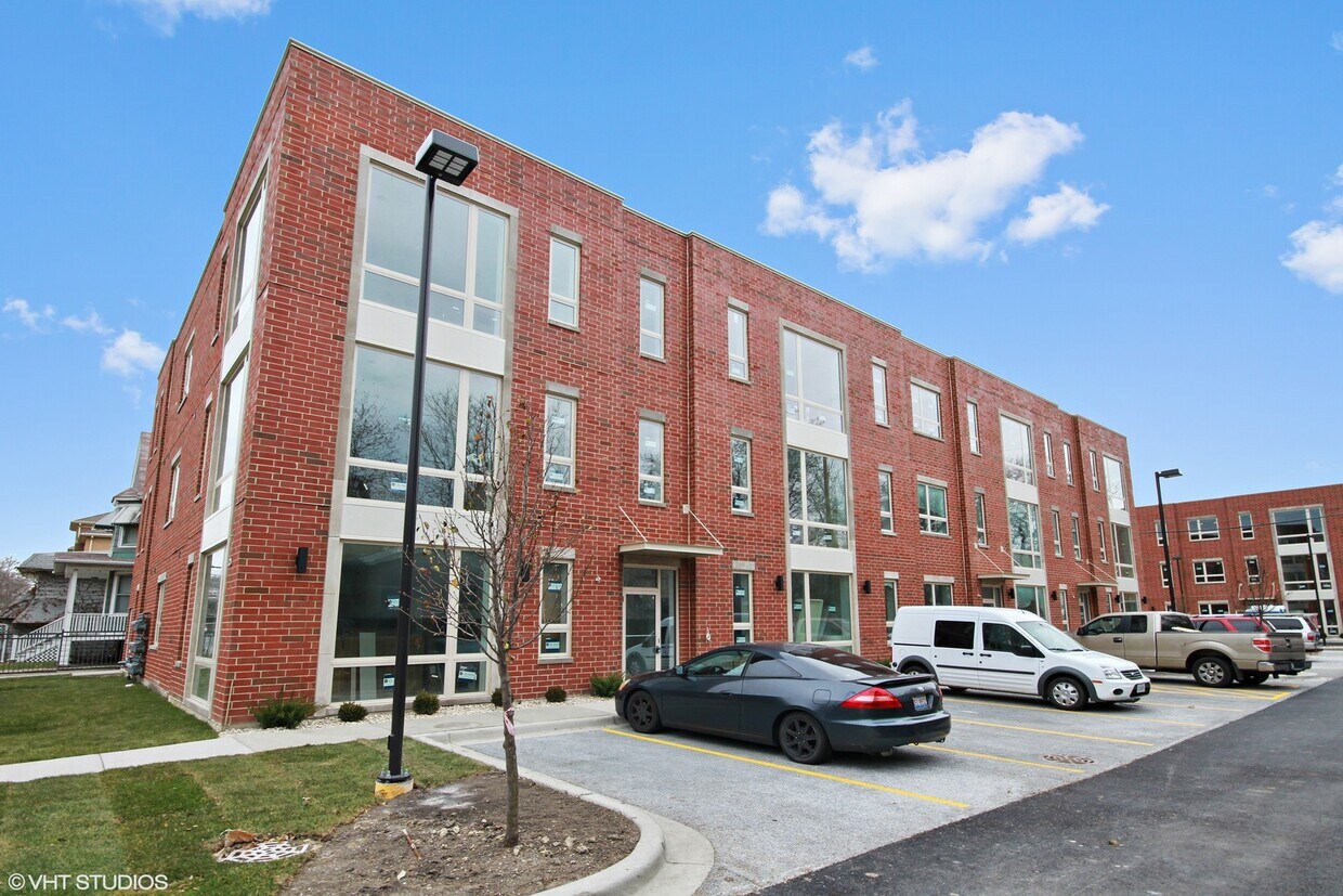 4119 N Narragansett Ave Unit 102, Chicago, IL 60634 Condo for Rent in