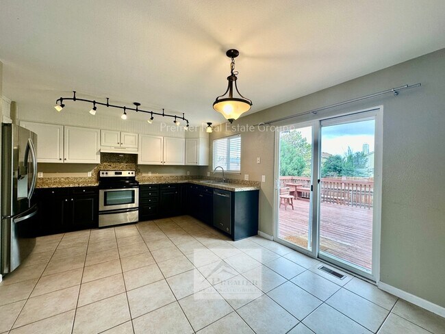 Foto del edificio - 4394 Gunbarrel Dr