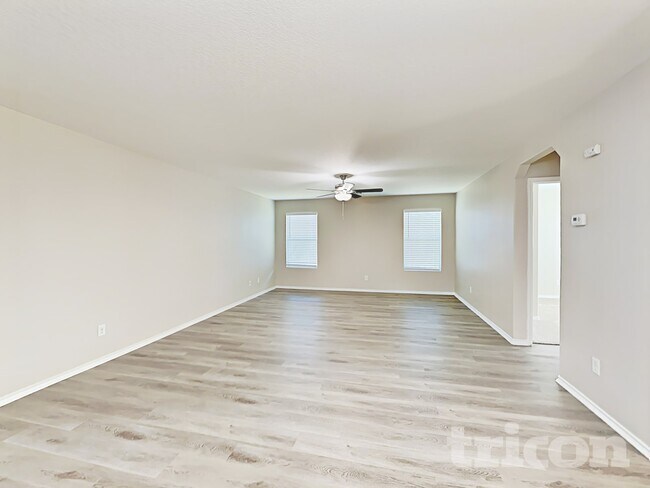 Building Photo - 9311 Hanover Sky