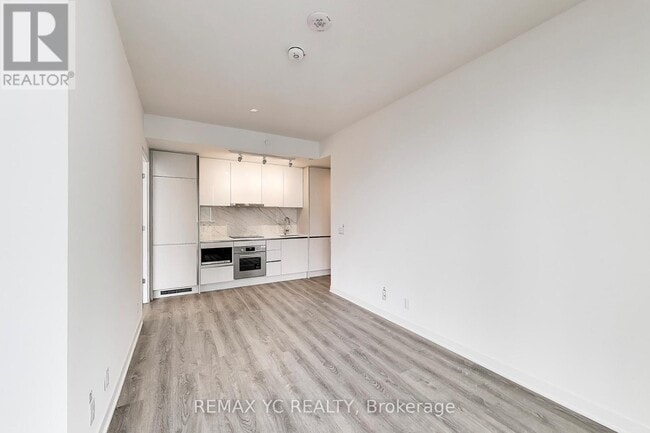 Photo du bâtiment - 180 Front St E