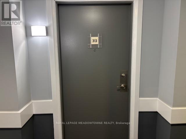 Photo du bâtiment - 830 Scollard Ct