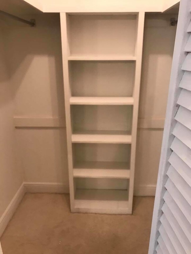 Building Photo - 44009 Easy St