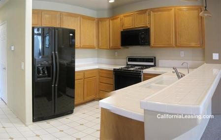 Foto del edificio - 25546 Hemingway Ave
