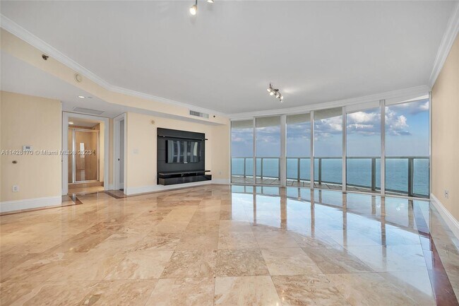 Building Photo - 17201 Collins Ave