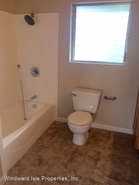 Building Photo - 1 br, 1 bath Apartment - 372 Auwinala Rd.